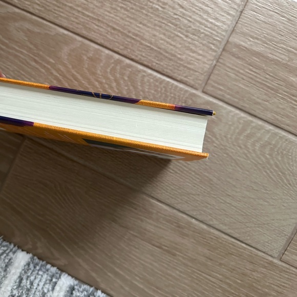 Mad Honey by Jodi Picoult and Jennifer Finney Boylan - Picture 3 of 6